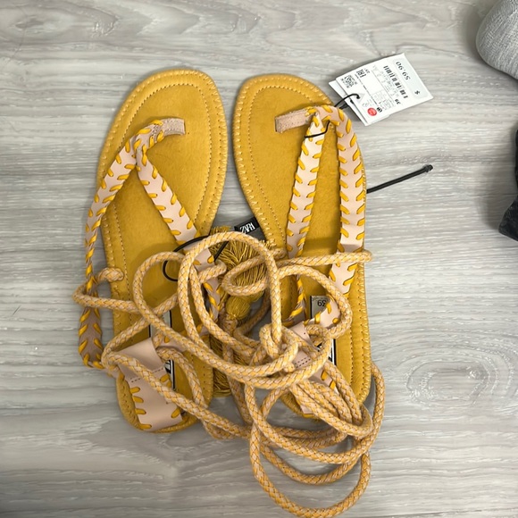 Zara yellow lace up sandals size 8 brand new - Picture 2 of 4